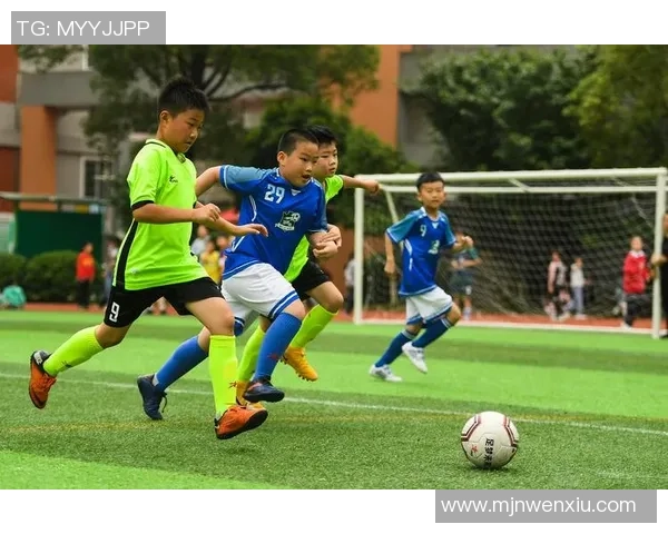 关岛男足球星成长历程与拼搏精神展现岛屿足球独特风采